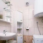 Mit Jacuzzi- Garten Und Parkplatz By Interhome アパート Ližnjan