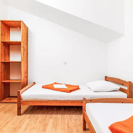 Tena Orange Mit Parkplatz- Terrasse Und Bbq By Interhome Apartament Ližnjan