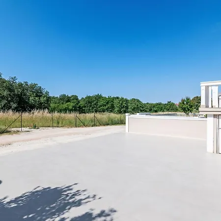 Apartament Tena Orange Mit Parkplatz- Terrasse Und Bbq By Interhome Ližnjan