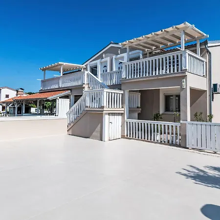 Apartament Tena Orange Mit Parkplatz- Terrasse Und Bbq By Interhome Ližnjan
